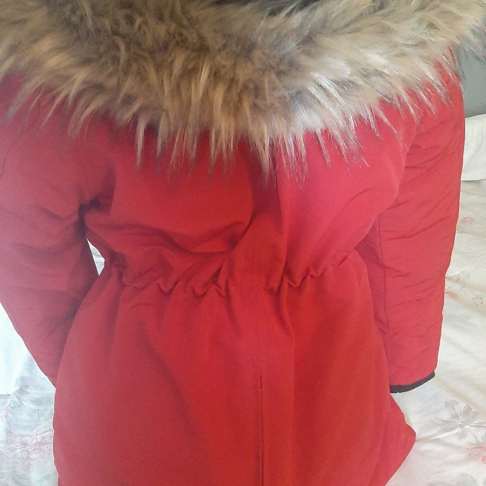 Red Parka - Picture 4 of 8